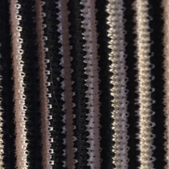 Large Cactus Gold/Olive Sleeveless Tank Top - Picture 4 of 8